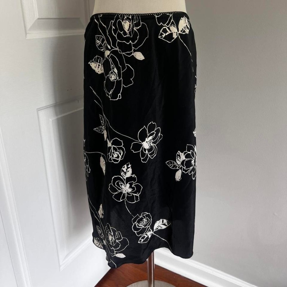 Y2K BLACK EXACT CHANGE FLORAL MIDI SKIRT